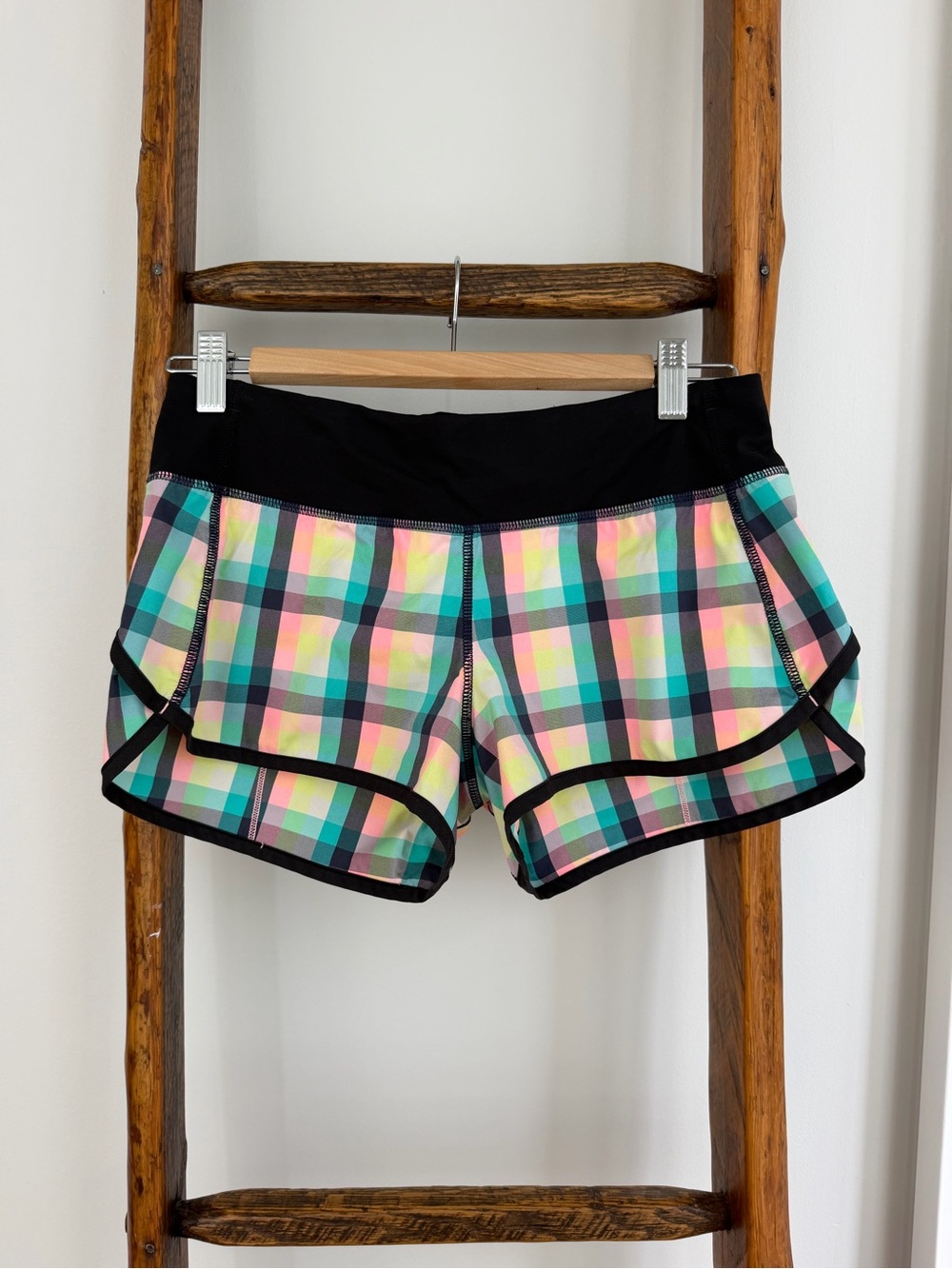 Lululemon Multi-Color Plaid Women’s Running Shorts, Size 4